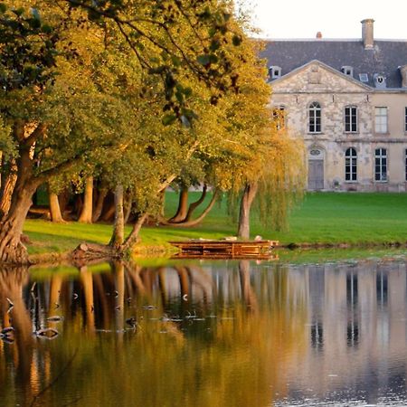 Abbaye De Blanchelande Bed & Breakfast Neufmesnil ภายนอก รูปภาพ