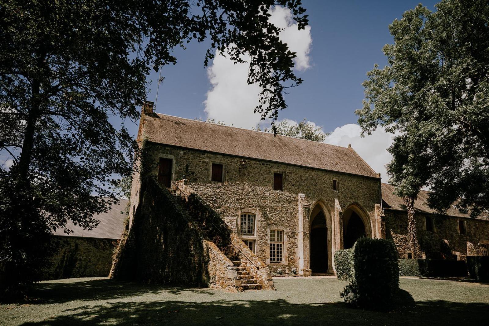 Abbaye De Blanchelande Bed & Breakfast Neufmesnil ภายนอก รูปภาพ