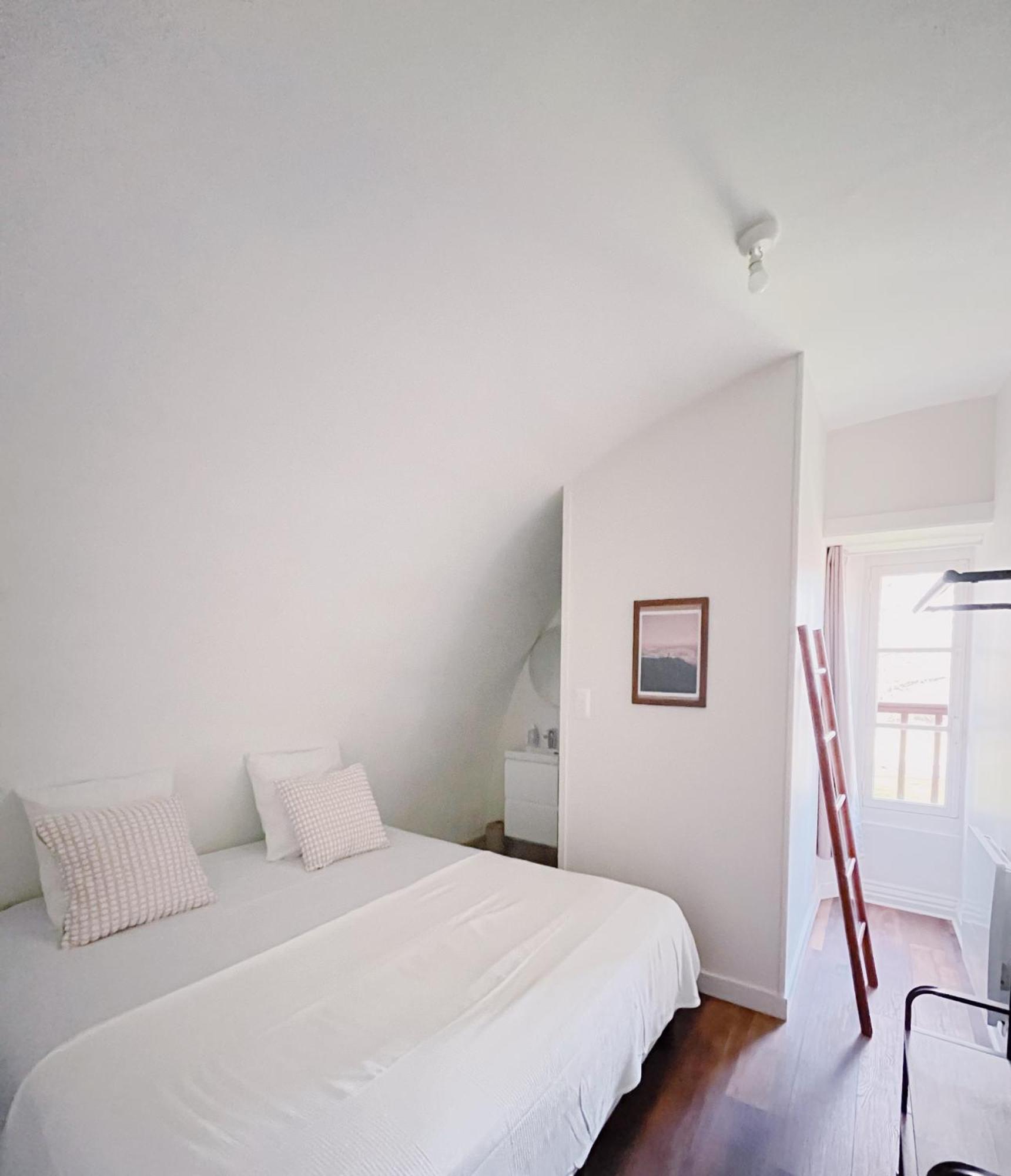 Abbaye De Blanchelande Bed & Breakfast Neufmesnil ภายนอก รูปภาพ