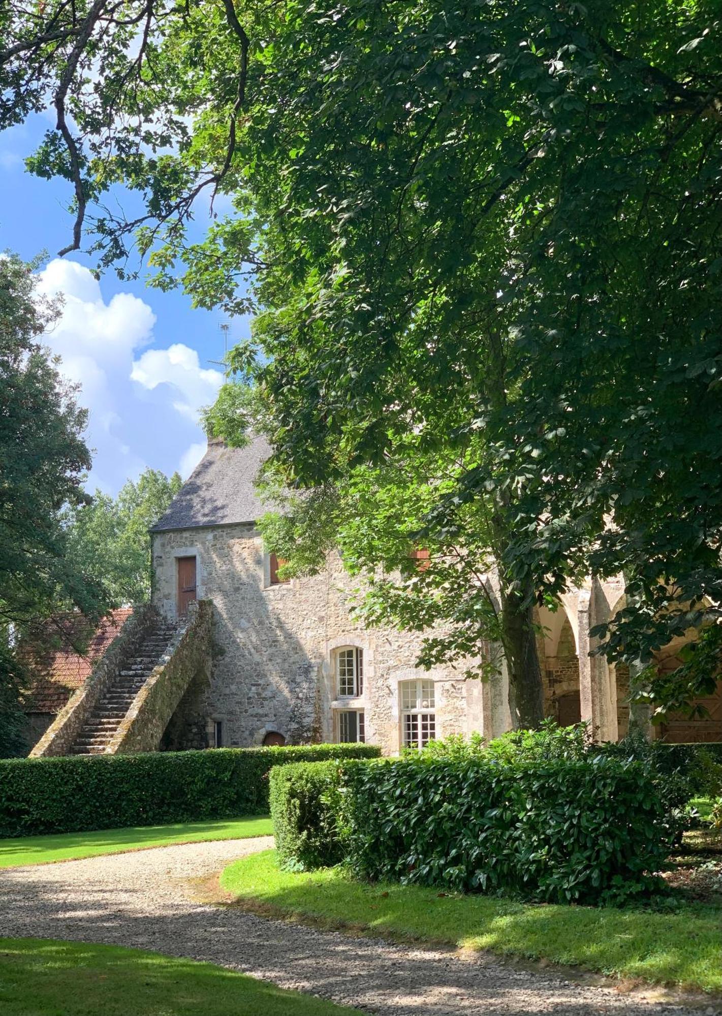 Abbaye De Blanchelande Bed & Breakfast Neufmesnil ภายนอก รูปภาพ