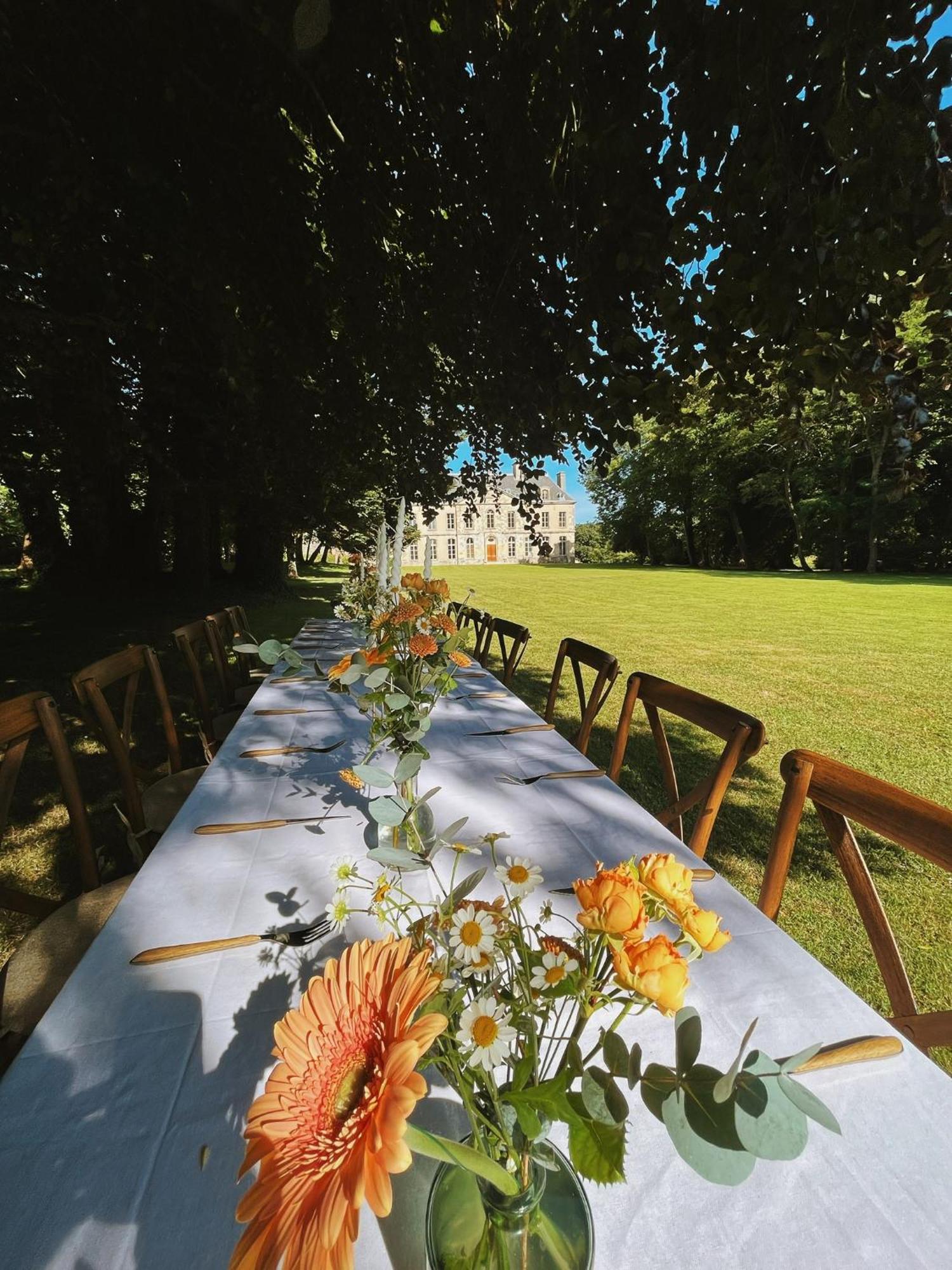 Abbaye De Blanchelande Bed & Breakfast Neufmesnil ภายนอก รูปภาพ