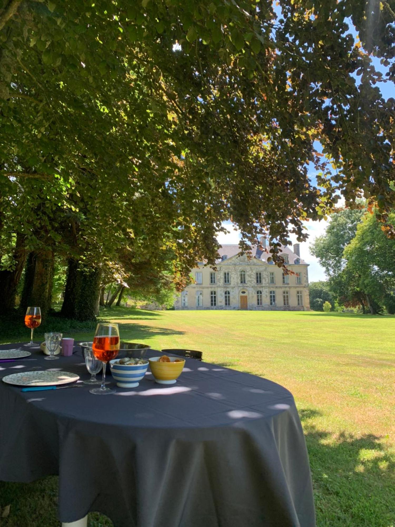 Abbaye De Blanchelande Bed & Breakfast Neufmesnil ภายนอก รูปภาพ