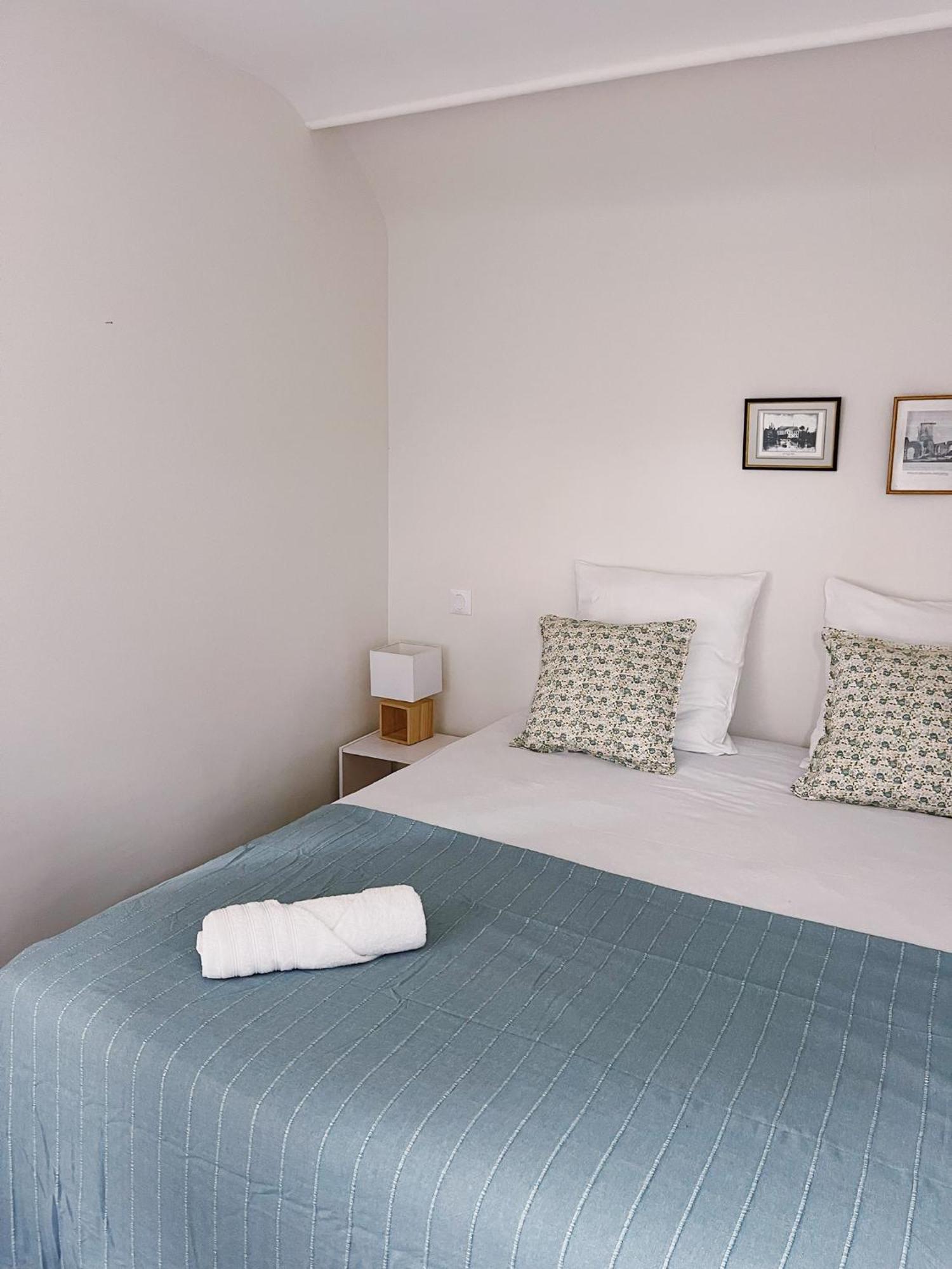 Abbaye De Blanchelande Bed & Breakfast Neufmesnil ภายนอก รูปภาพ