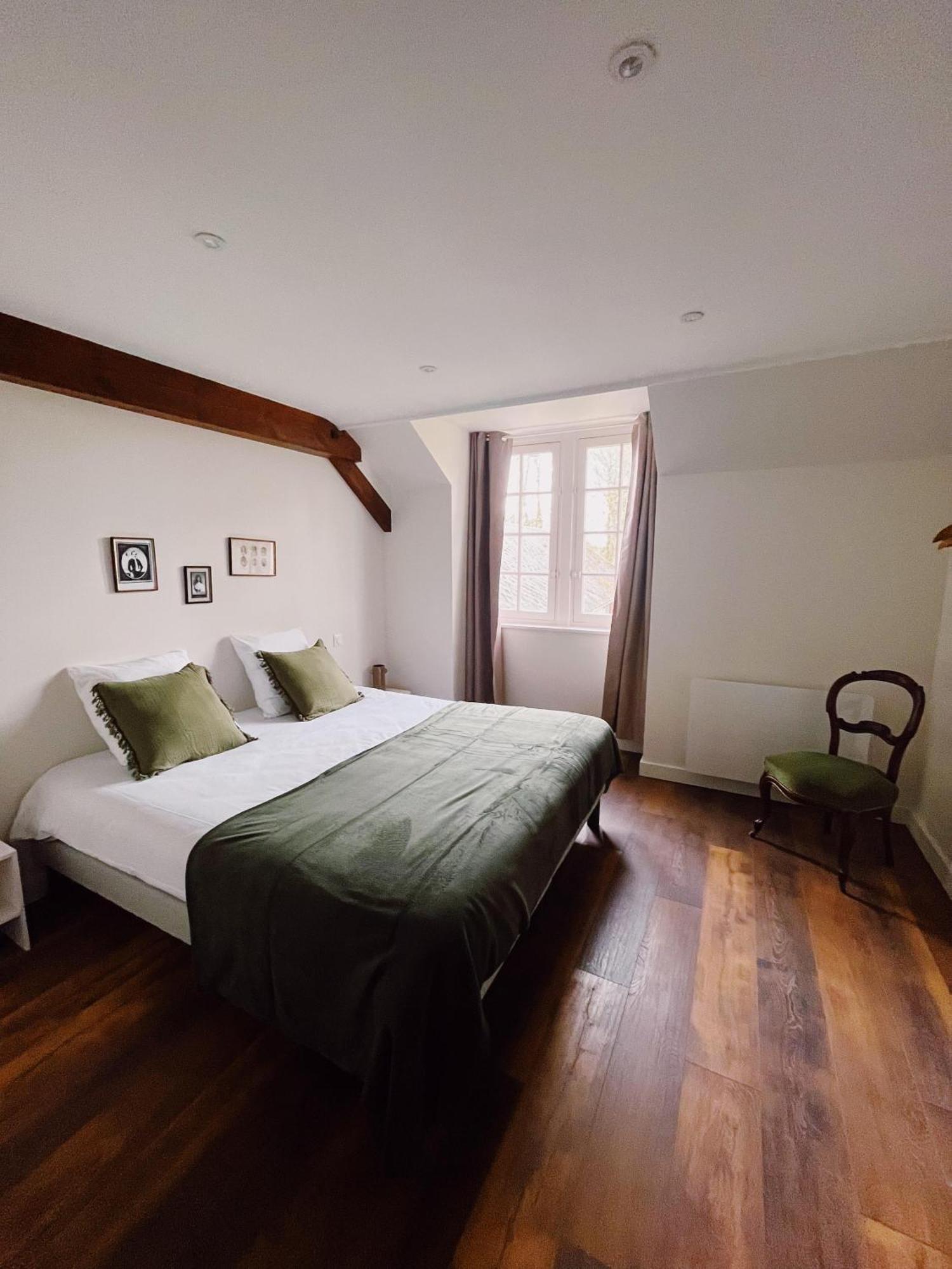 Abbaye De Blanchelande Bed & Breakfast Neufmesnil ภายนอก รูปภาพ