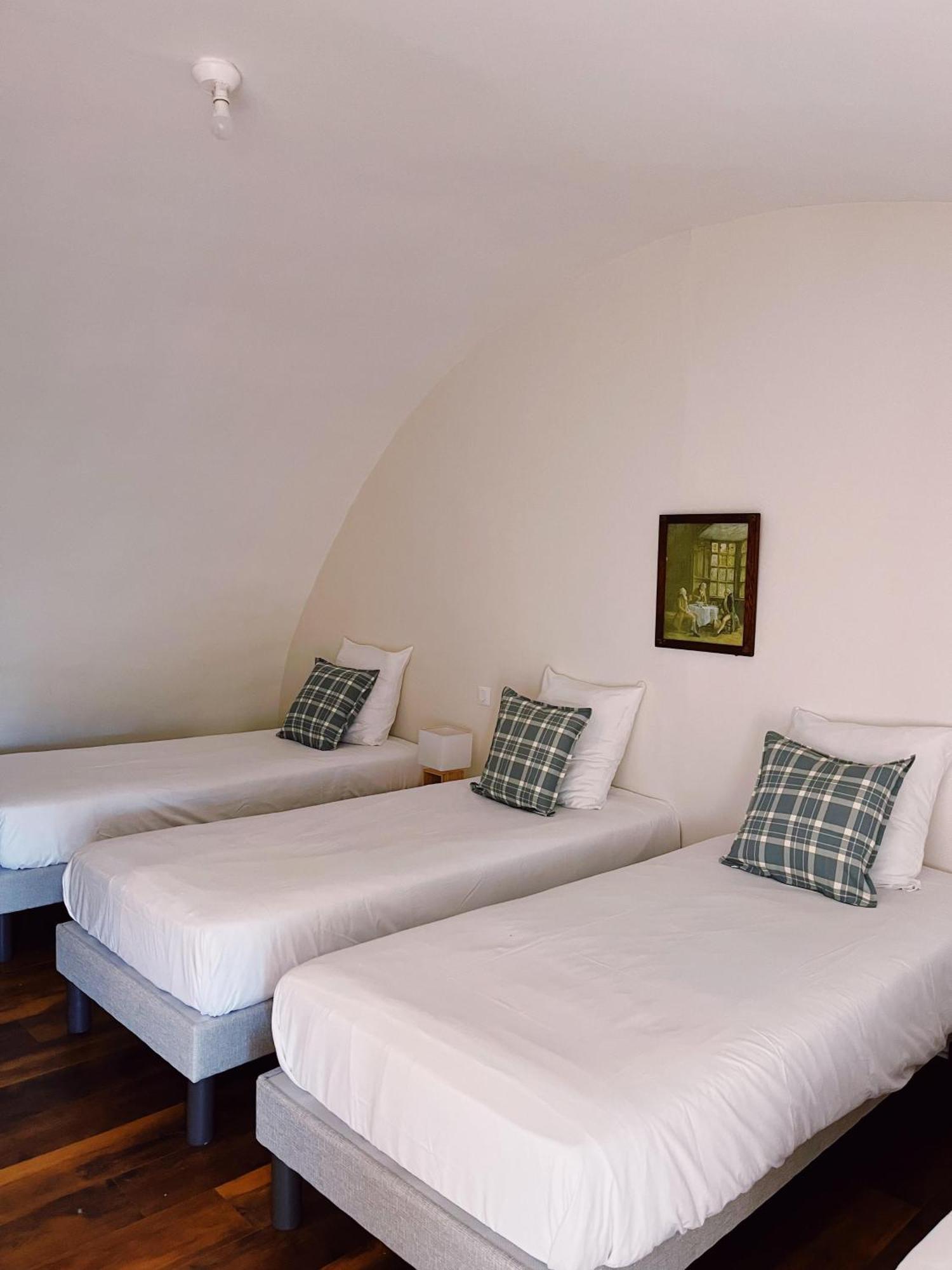 Abbaye De Blanchelande Bed & Breakfast Neufmesnil ภายนอก รูปภาพ