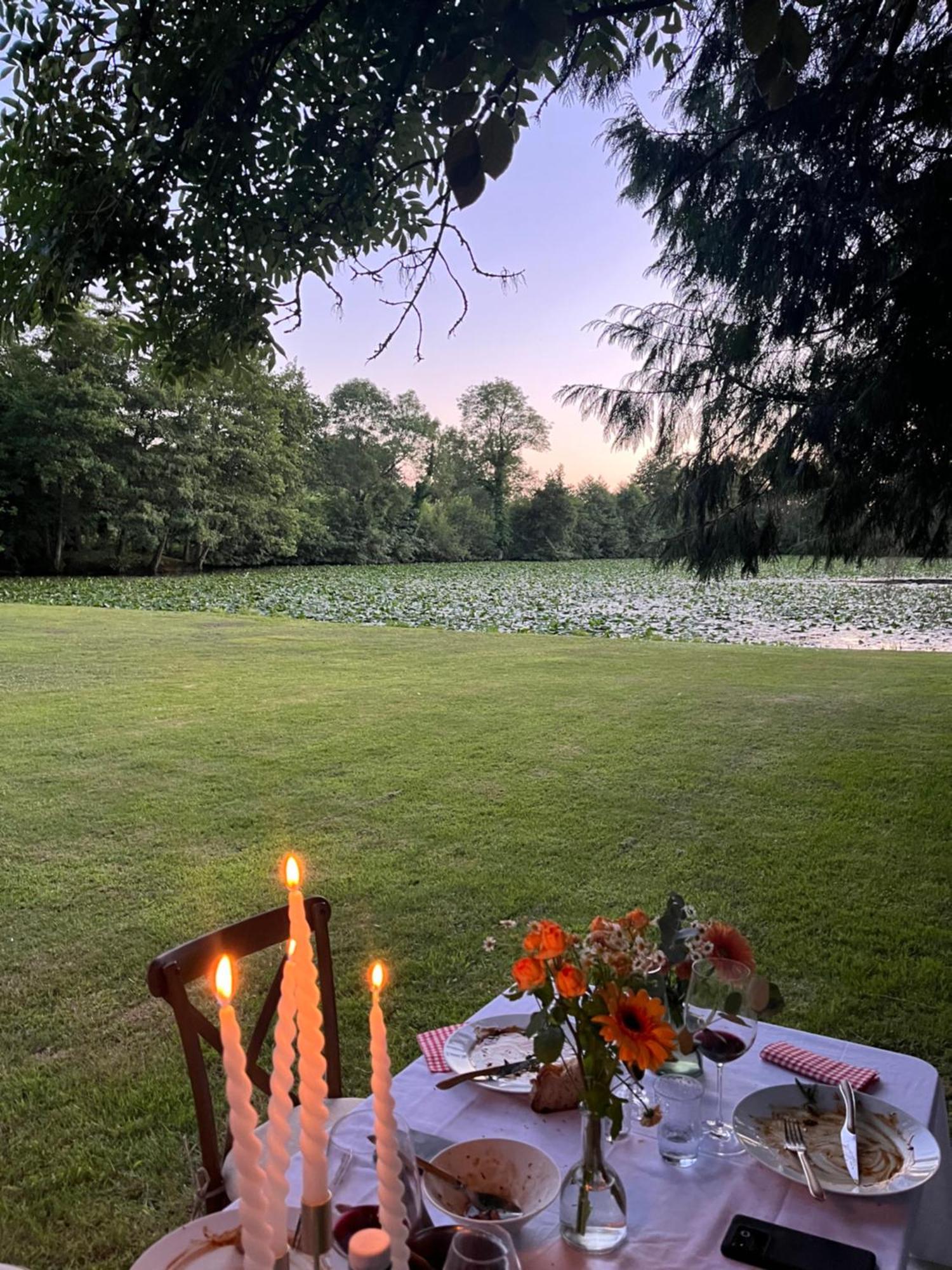 Abbaye De Blanchelande Bed & Breakfast Neufmesnil ภายนอก รูปภาพ